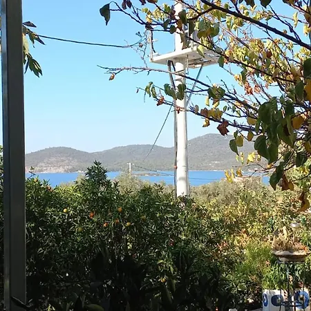 Ferienhaus Sea View With Backyard In Kiyikislacik *